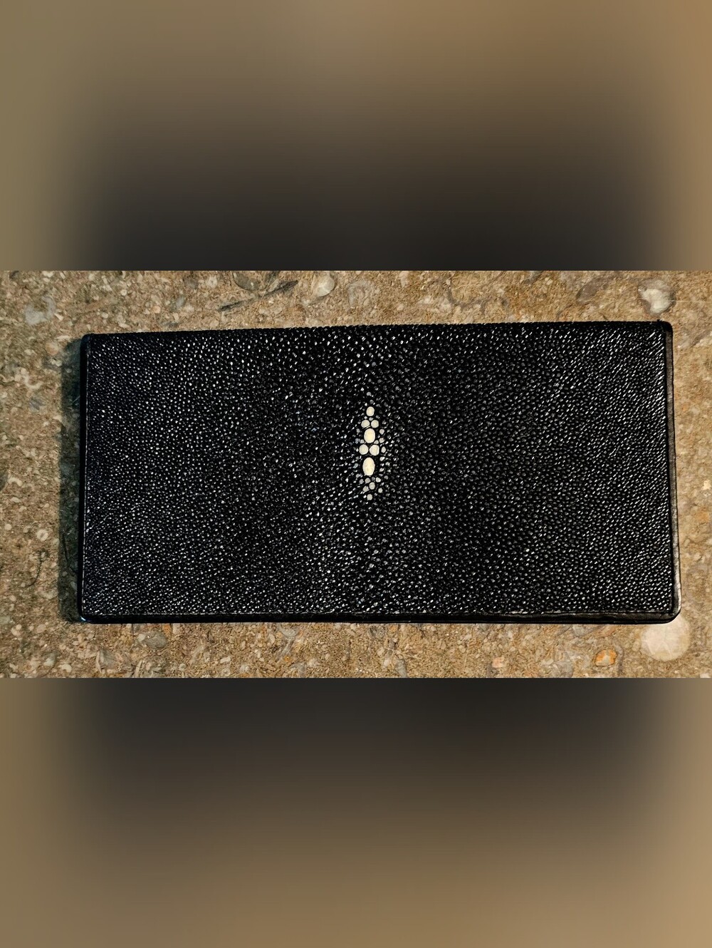 Esquire Genuine Stingray Wallet